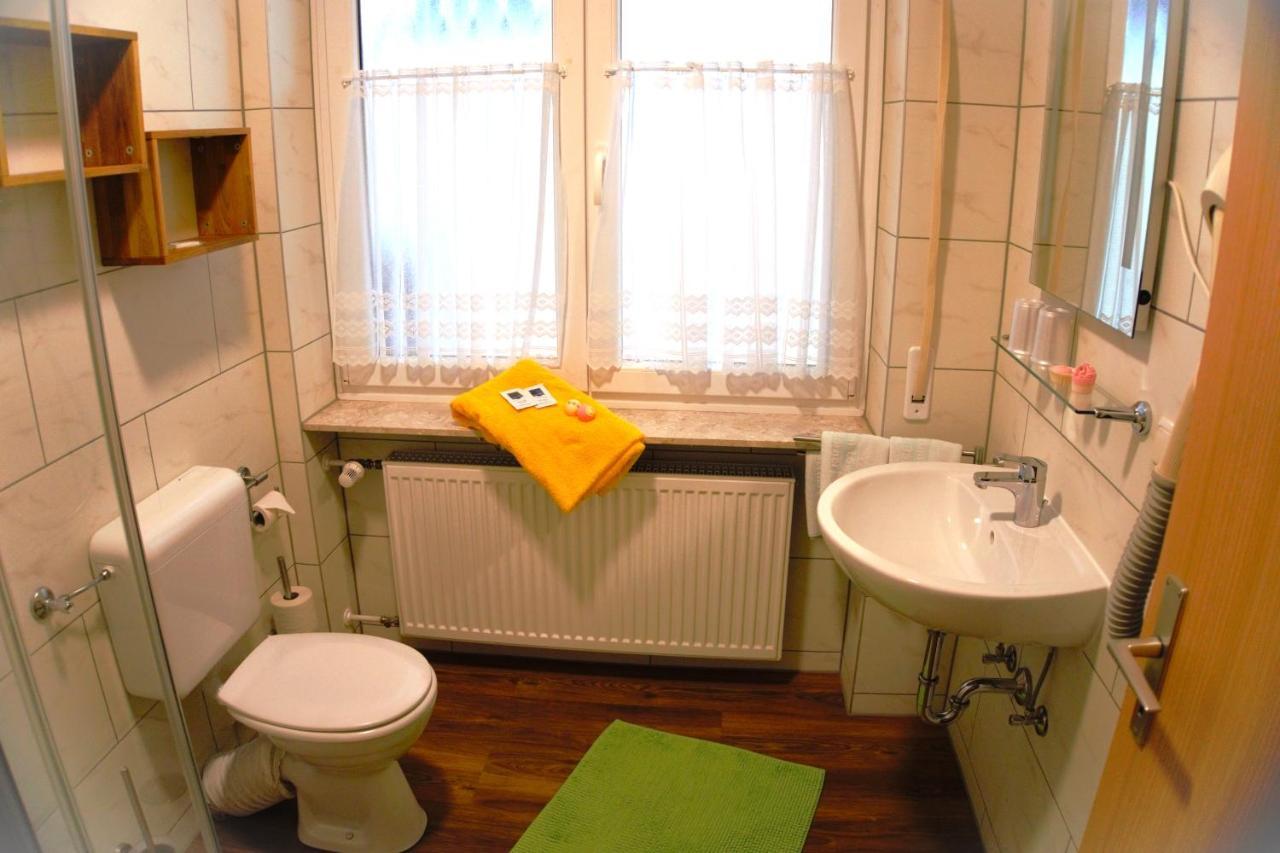 Gasthof Zum Loewen Goessweinstein Exteriör bild